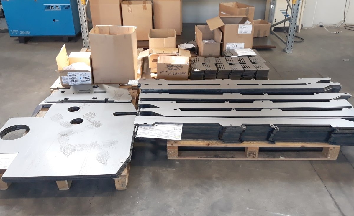 fiber laser cutting